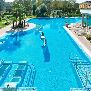 4* Hotel Harrys' Garden