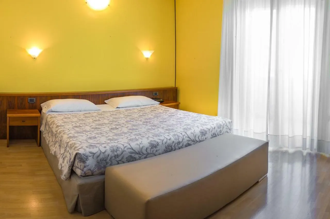 Hotel Terme Paradiso Abano Terme 3*,